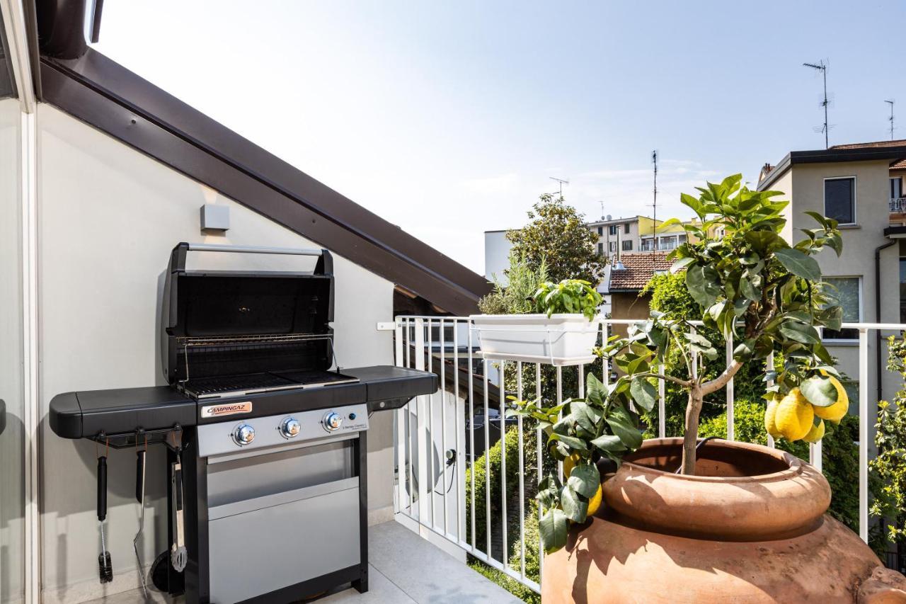 *Villa Olivo*With Private Terrace & Jacuzzi + 3Bedrooms Milano Dış mekan fotoğraf